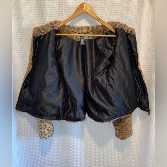 Women’s STUDIO 1886 cheetah print faux Fur zipped Jacket size medium (8-10) - Picture 10 of 14